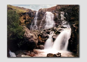 This fall is the setting for Wordsworth’s “The Idle Shepherd Boys” (1800). Photo: Dungeon Ghyll Force in full flow (Wayne Brittle, waynebrittlephotography.com).